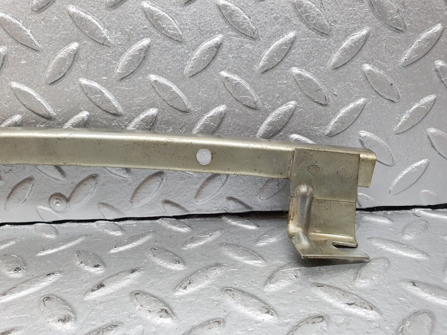 41067 Mercedes-Benz W126 300SE Rear Left Door Window Channel
