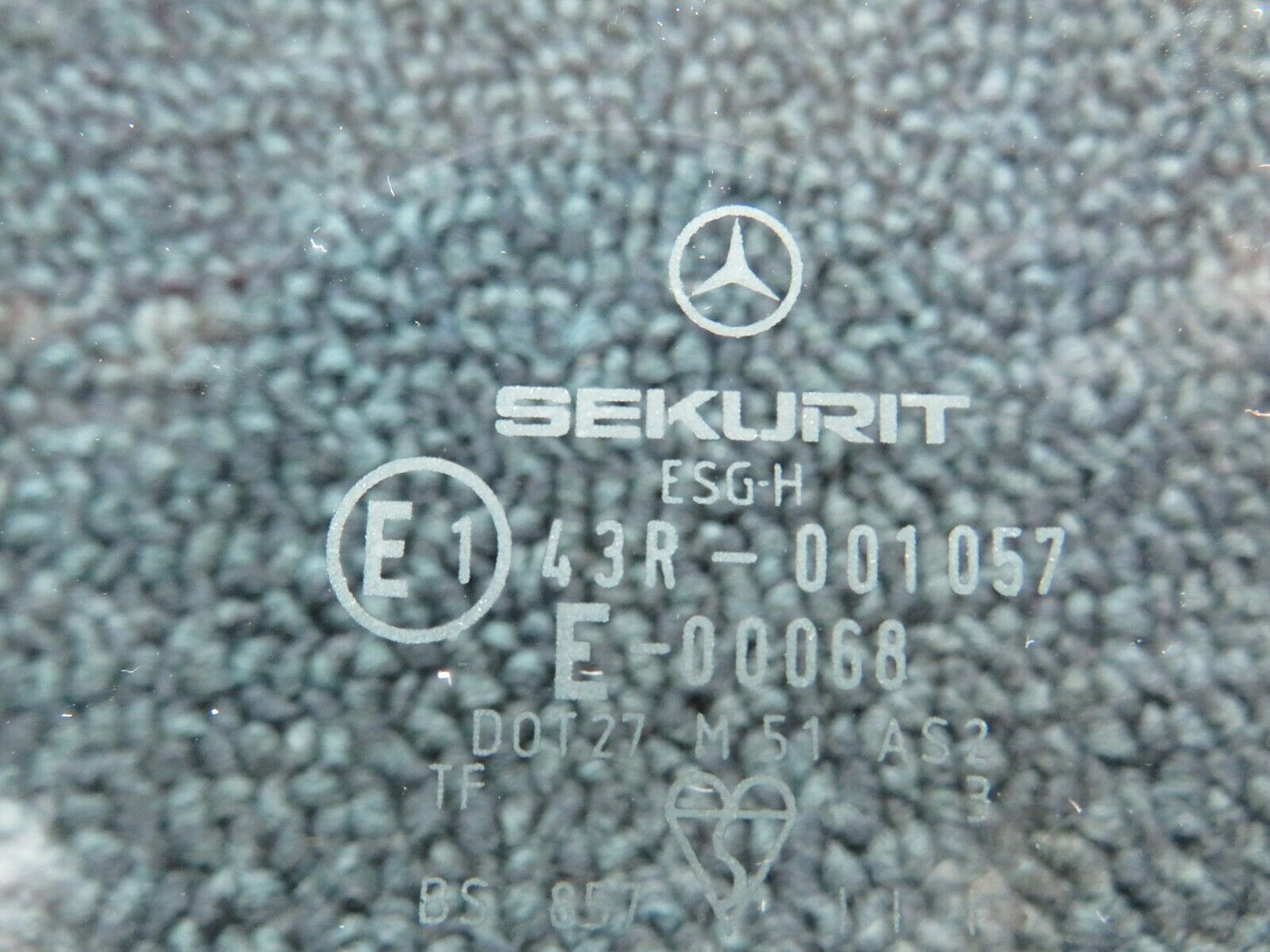 24039 Mercedes-Benz W123 280E Rear Right Quarter Window 1237350224
