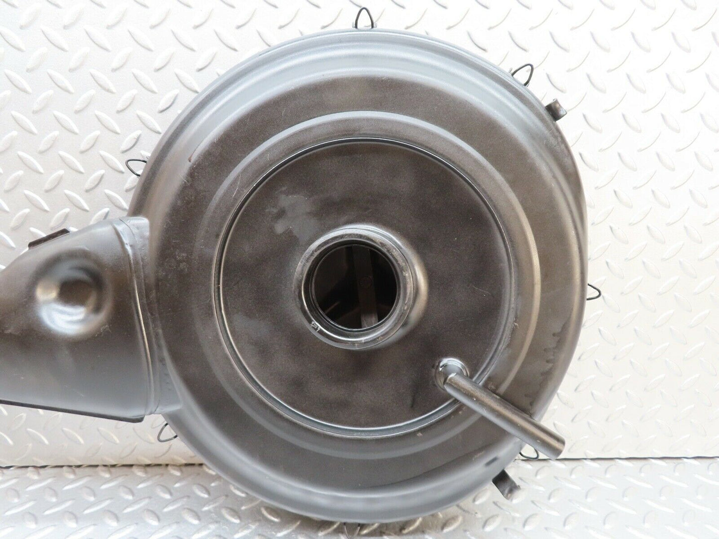 18495 Mercedes-Benz W116 350SE Air Filter Box Housing 0070942702