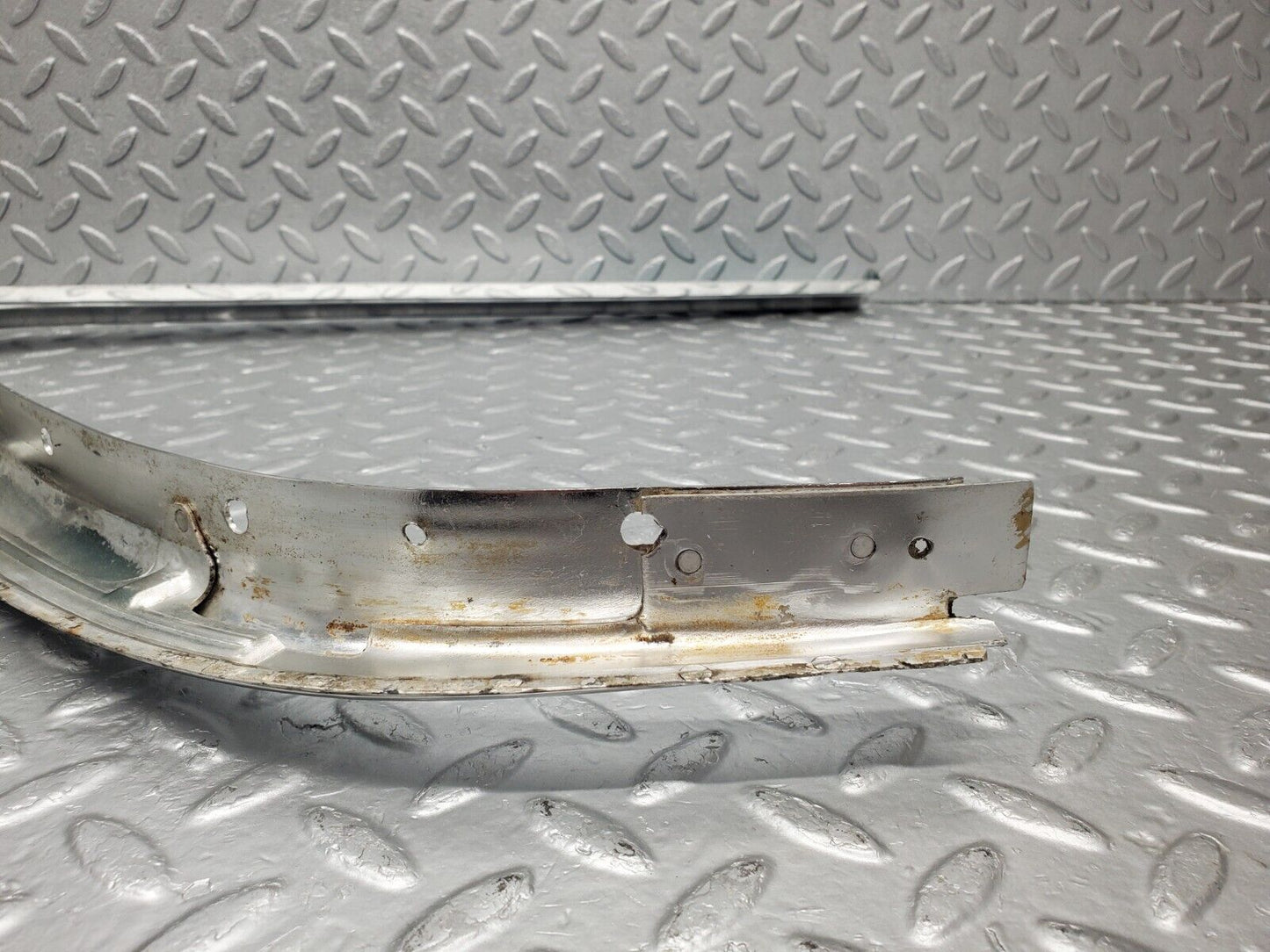 46505 Mercedes-Benz C123 280CE Coupe Rear Right Roof Chrome Moulding Trim