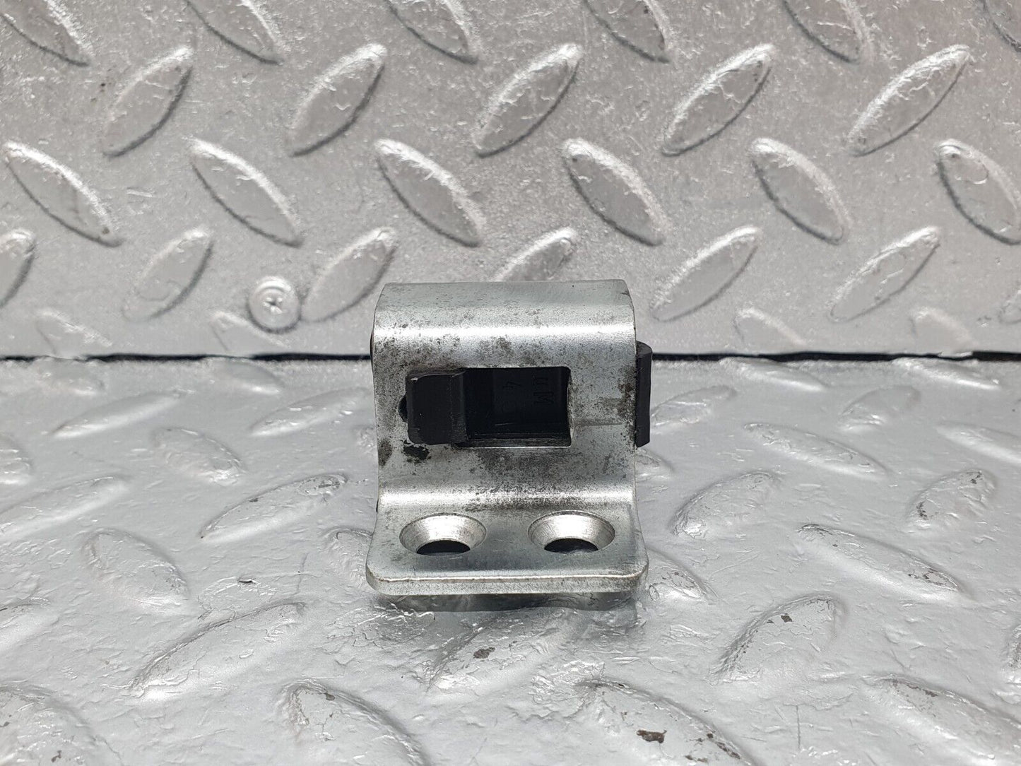 43980 Mercedes-Benz C123 230CE Coupe Left Door Lock Latch