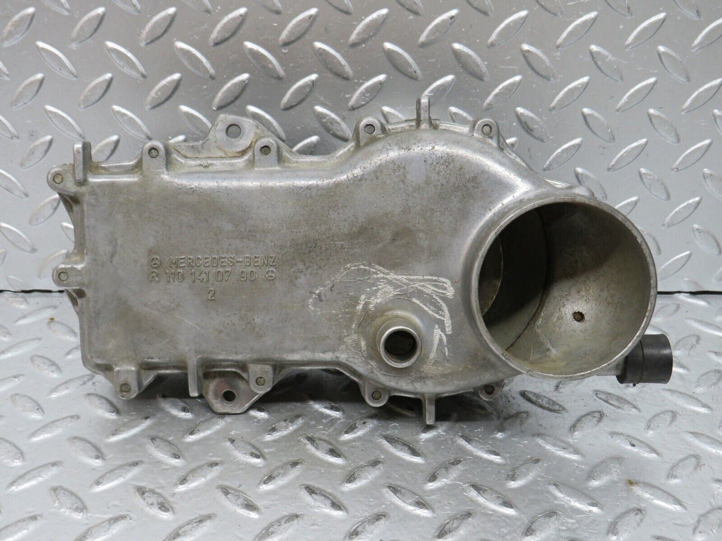 28042 Mercedes-Benz W123 280E Air Flow Mass Meter Sensor Bosch 1101410790