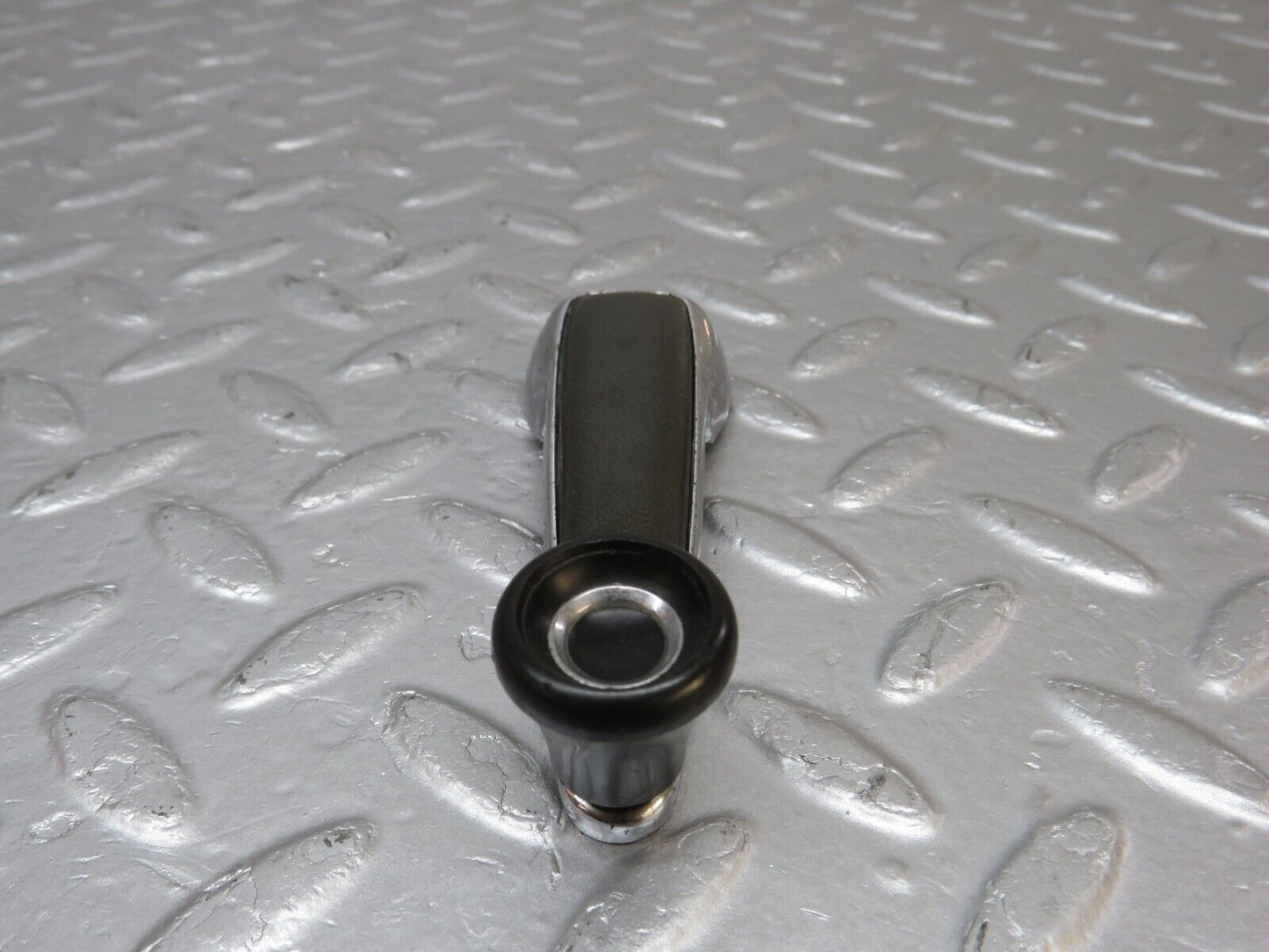 40223 Mercedes-Benz W110 230 Window Lifter Crank Handle