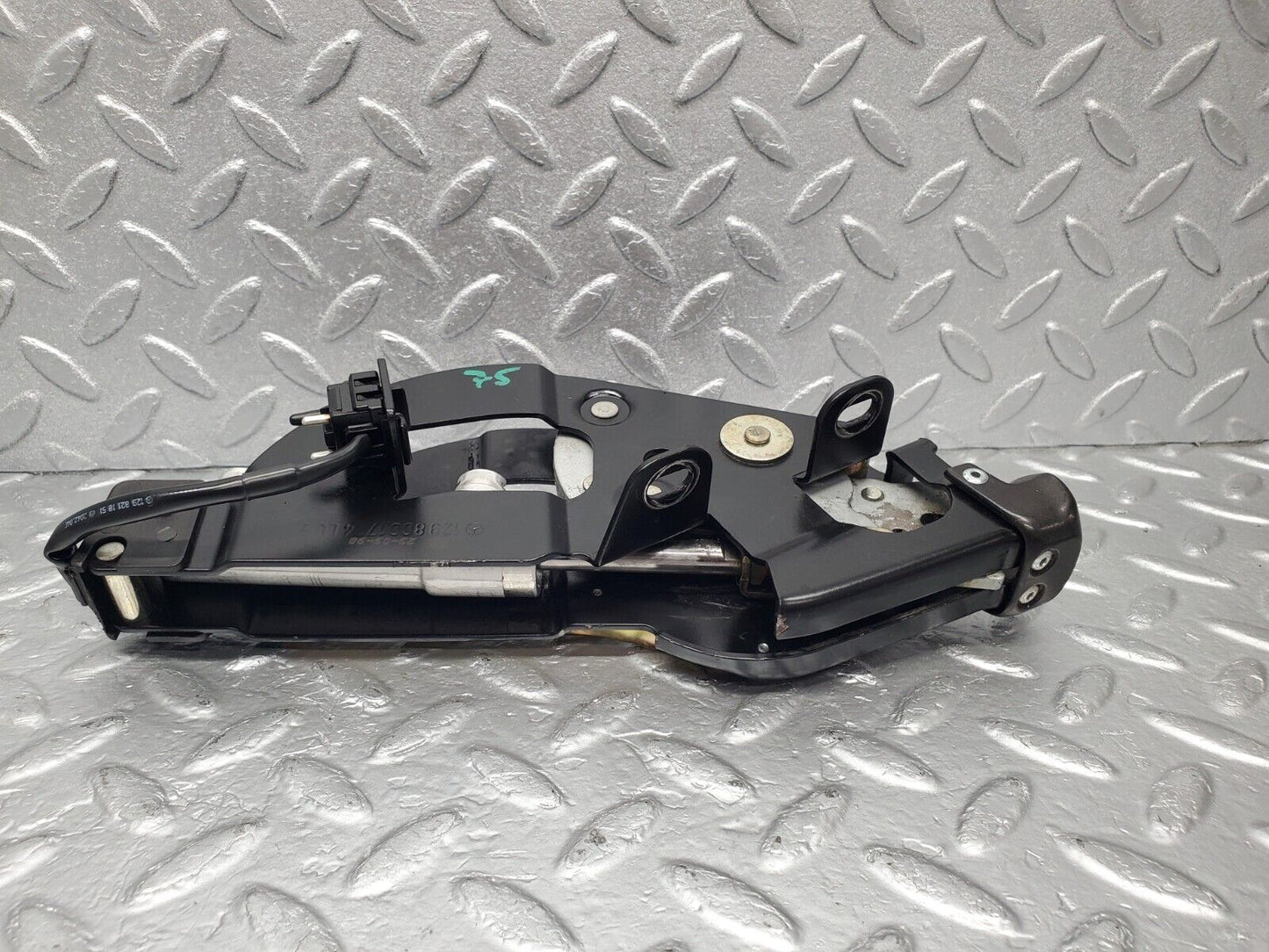 47016 Mercedes-Benz R129 320SL Coupe Rear Right Roof Lock Mechanism 1298001774