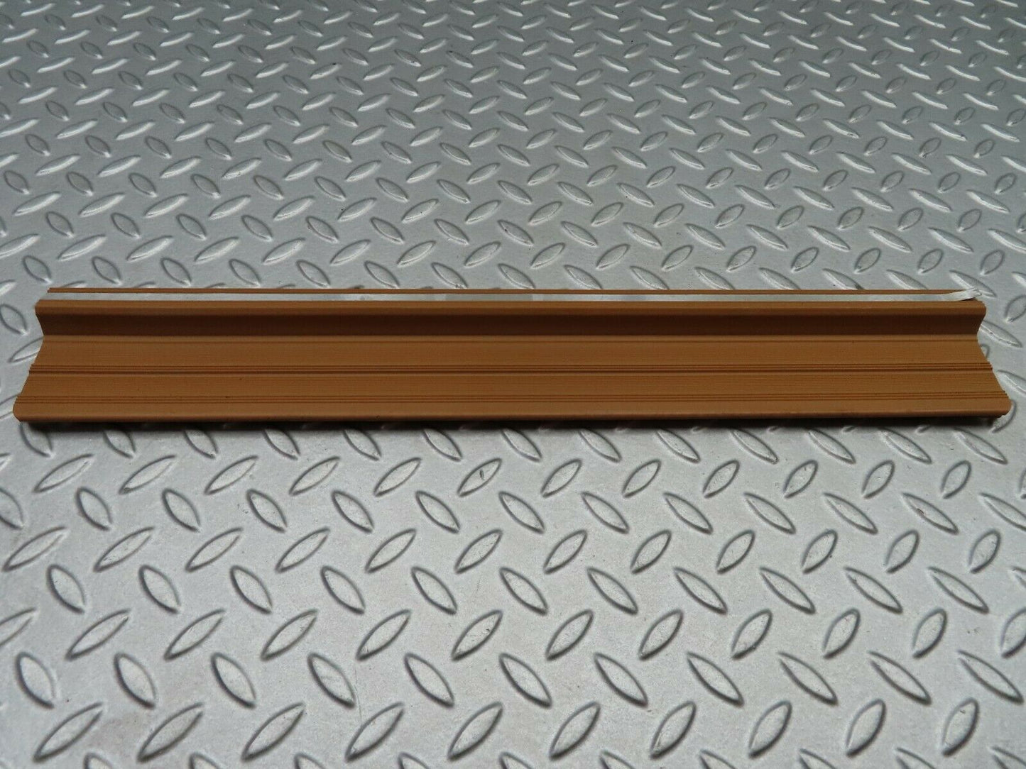 5664 Mercedes-Benz W123 200 Rear Right Door Sill
