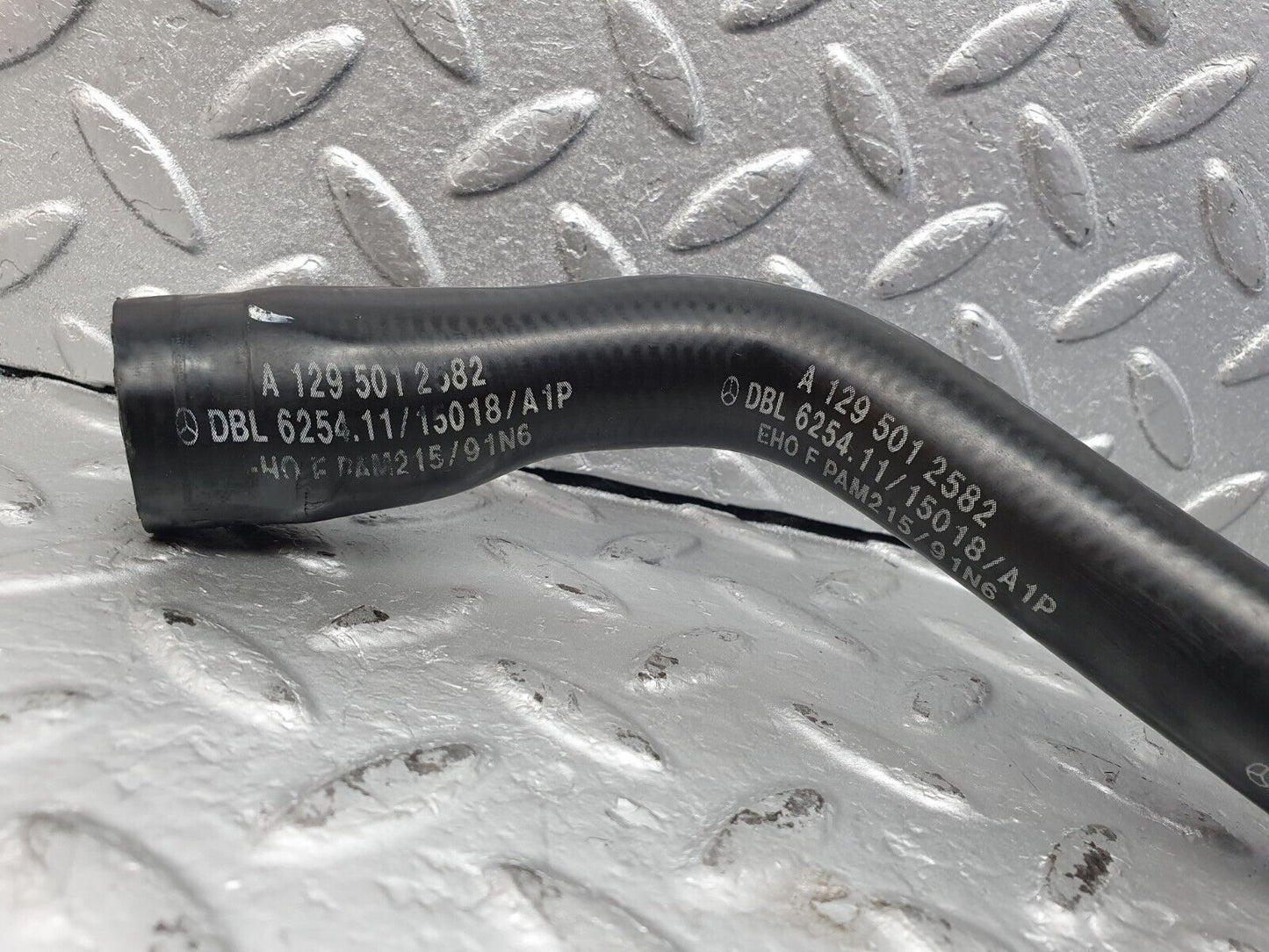 42523 Mercedes-Benz R129 320SL Coupe Radiator Lower Hose Pipe 1295012582