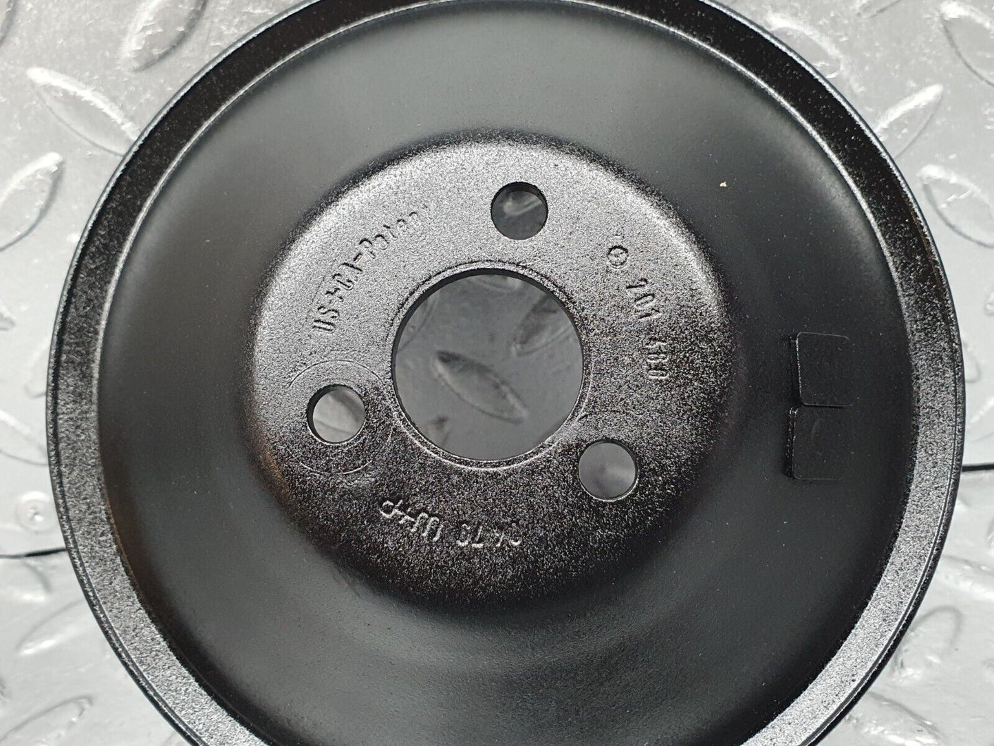 41533 Mercedes-Benz W124 200E Power Steering Pump Pulley 2014600479