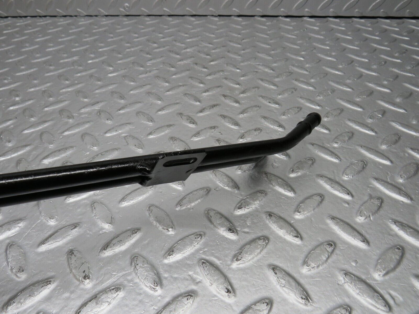 39006 Mercedes-Benz W201 190E 2.6L Oil Cooling Pipe Line
