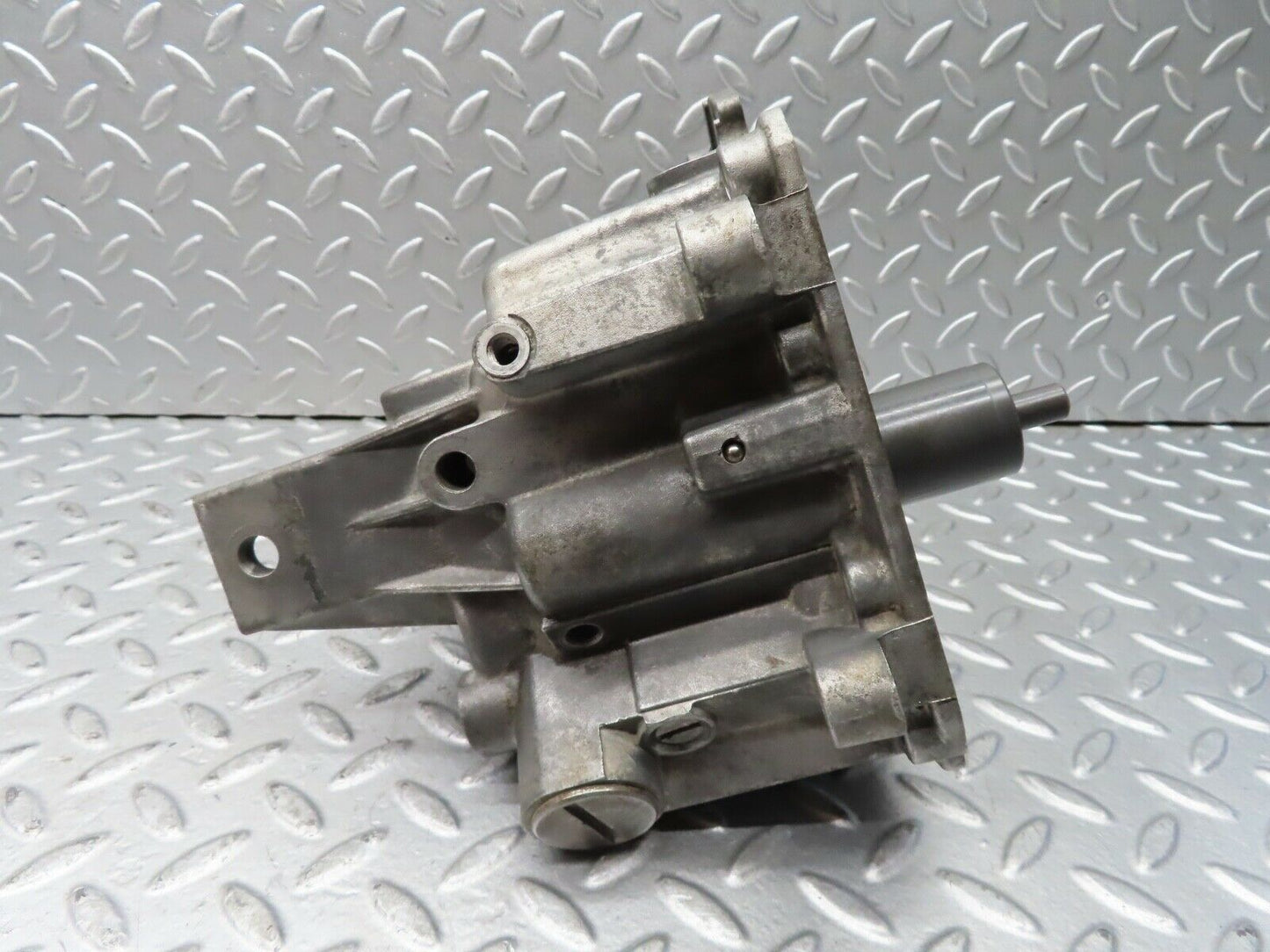 19772 Mercedes-Benz W123 722.122 Automatic Gearbox Rear Housing 1152709311