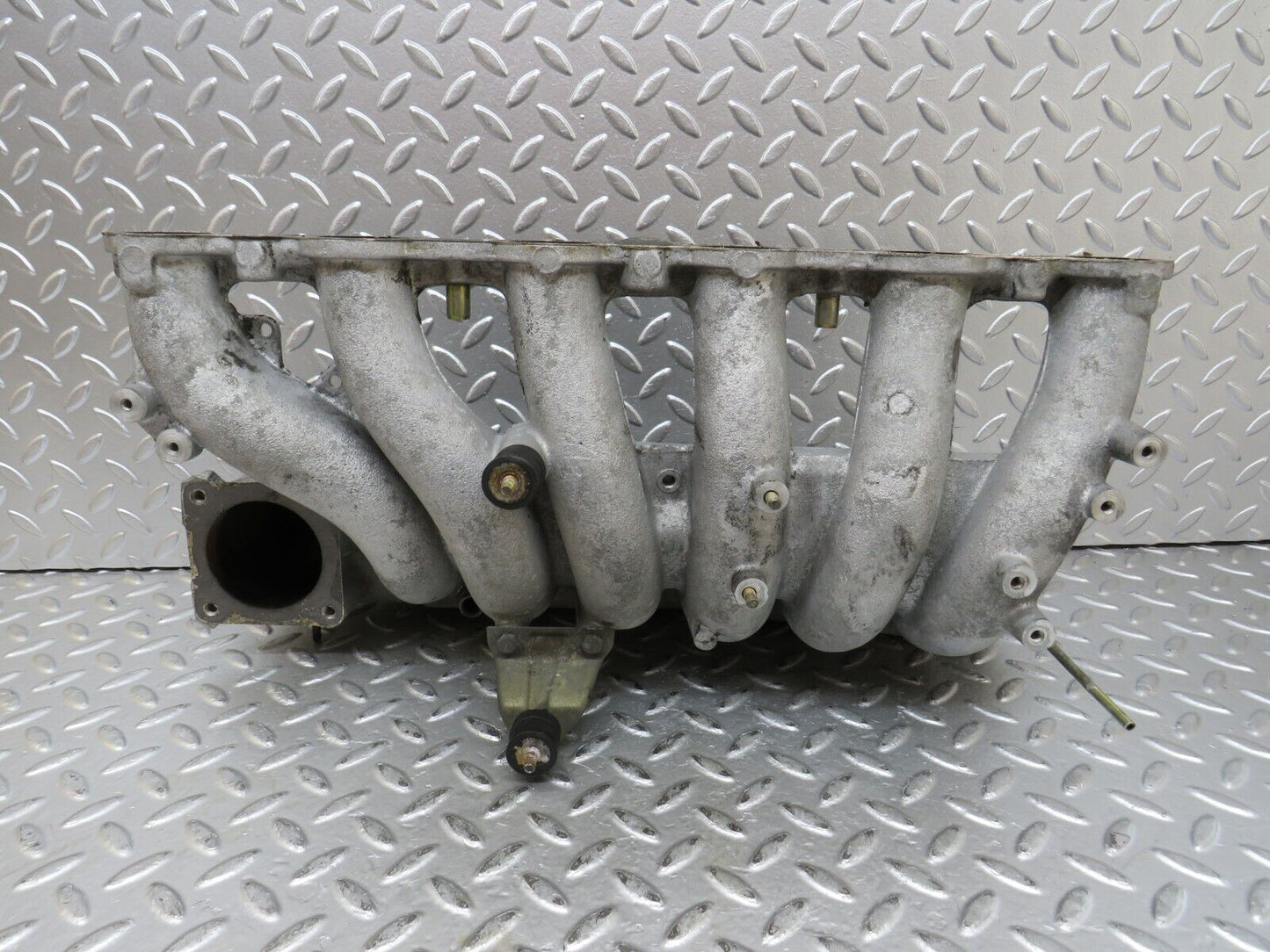 27370 Mercedes-Benz W123 280E Intake Manifold 1101413701