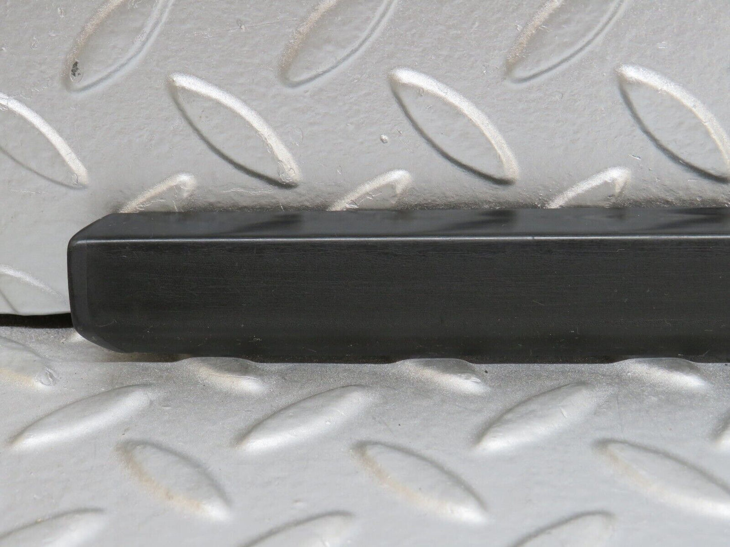 33845 Mercedes-Benz W201 190E 2.0L Front Left Door Centre Moulding Trim