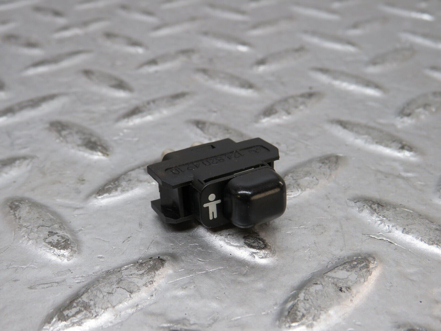 27700 Mercedes-Benz S124 300TE Wagon Child Lock Control Switch 1248204910