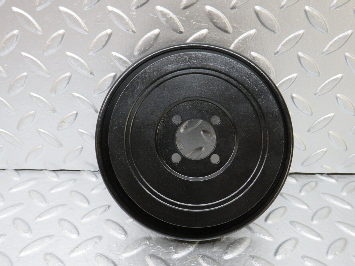 25499 Mercedes-Benz W123 200 Water Pump Pulley