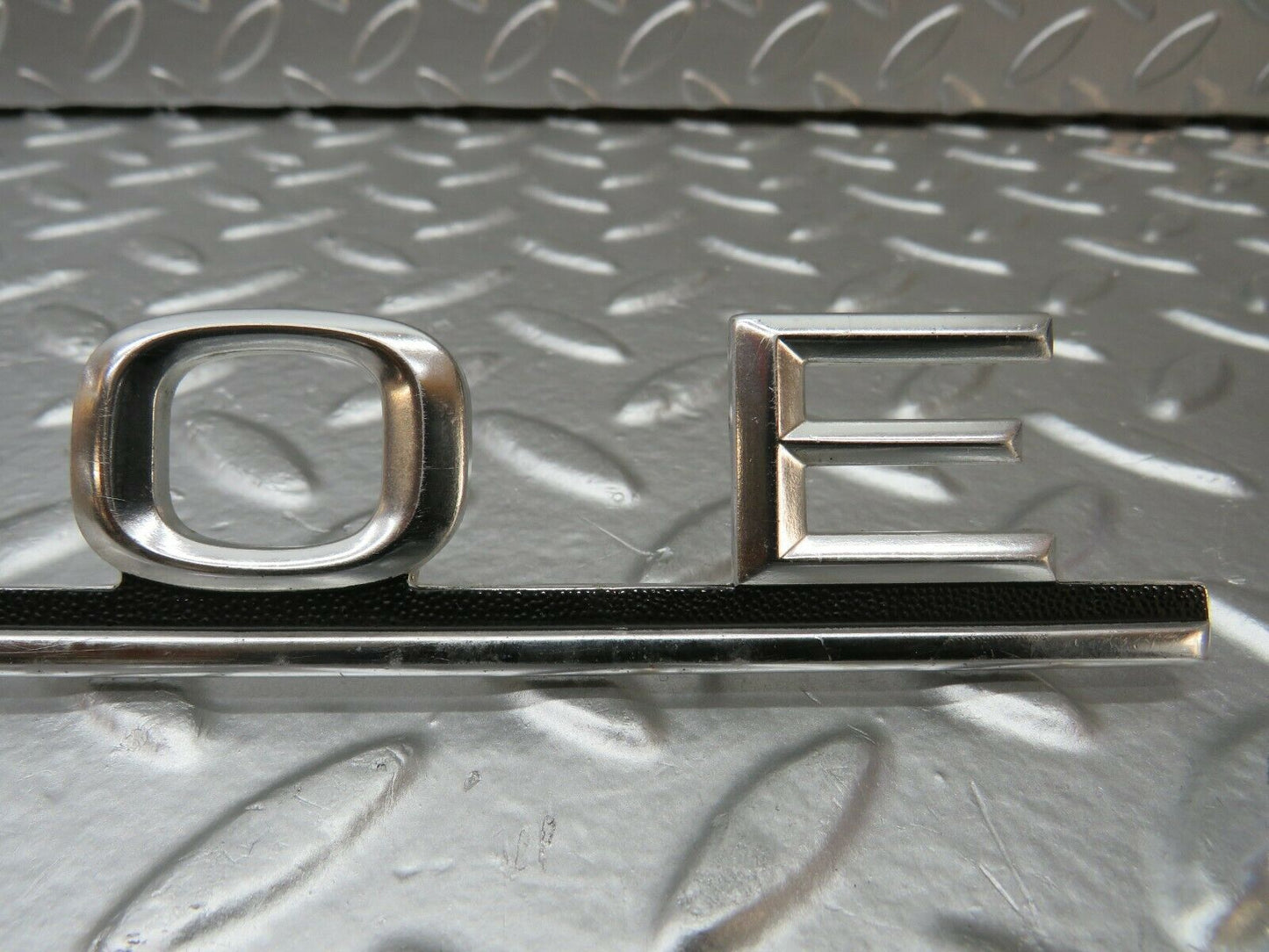 23984 Mercedes-Benz W123 280E Trunk Badge Logo Emblem 1238170815