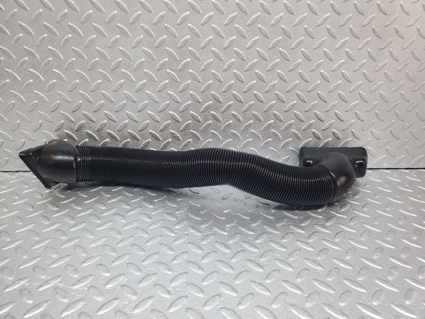 45773 Mercedes-Benz W126 420SE Air Duct Vent Right Side 1268311846 1268311446