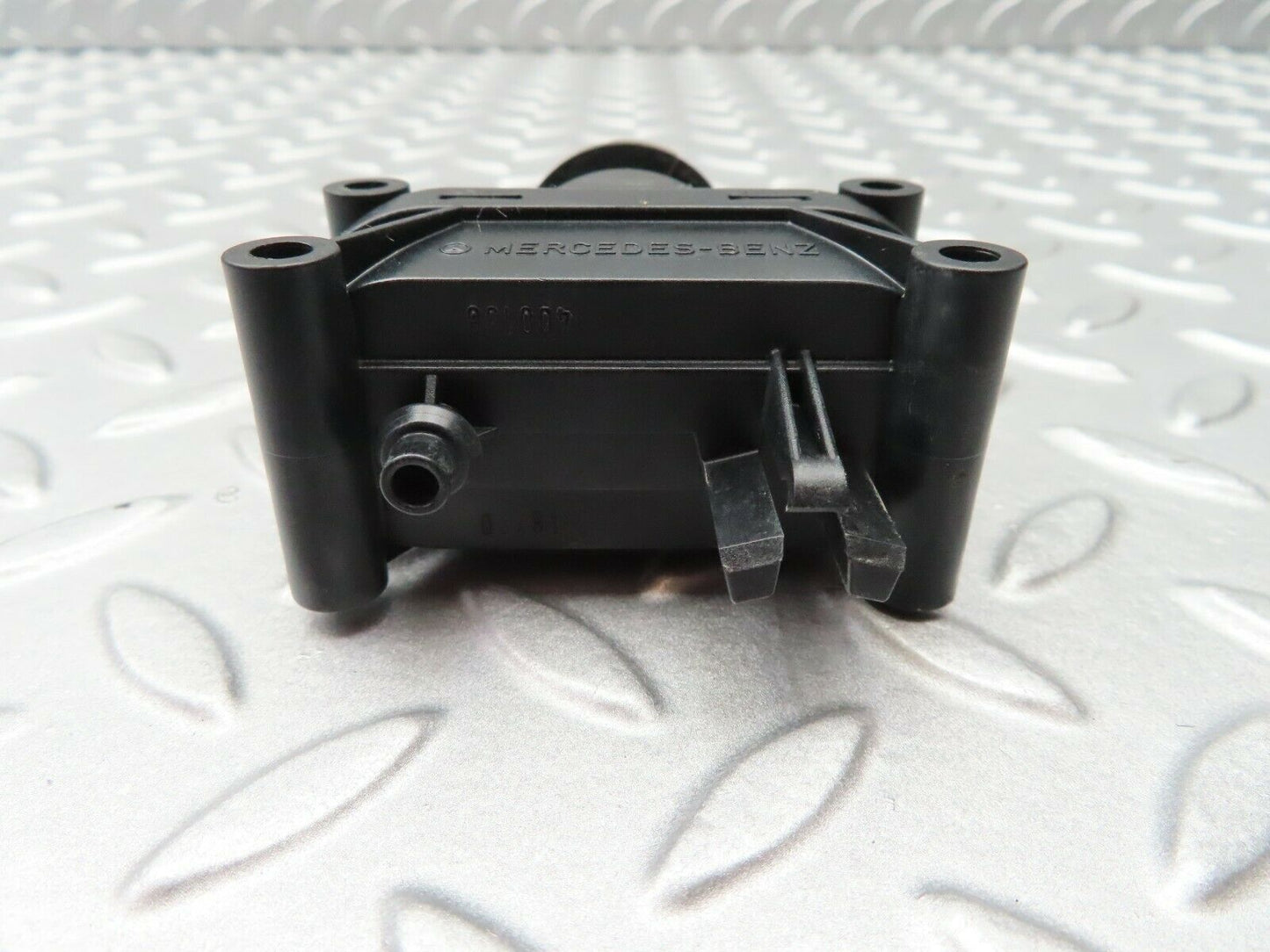 5297 Mercedes-Benz W124 230E Door Lock Vacuum Actuator Rear Left