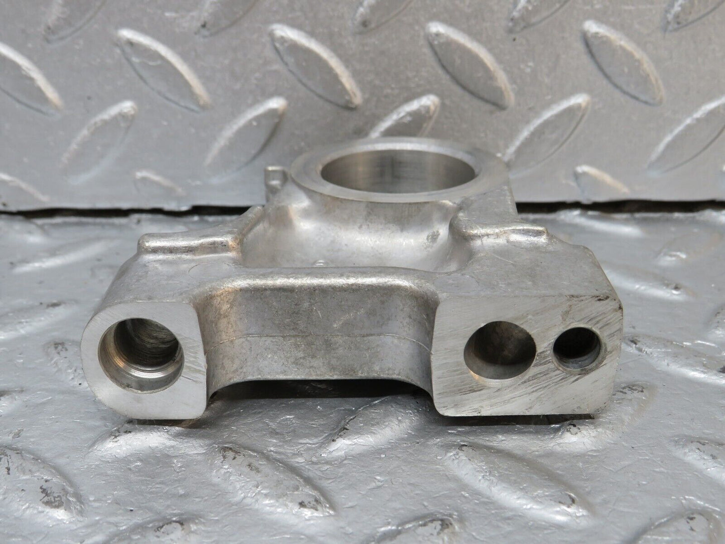 39943 Mercedes-Benz R107 350SL Coupe Camshaft Tower Bearing 1160512710