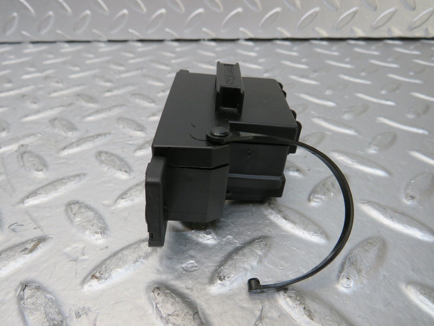 25952 Mercedes-Benz W124 280E Diagnostic Connector 1295455540 1295450003