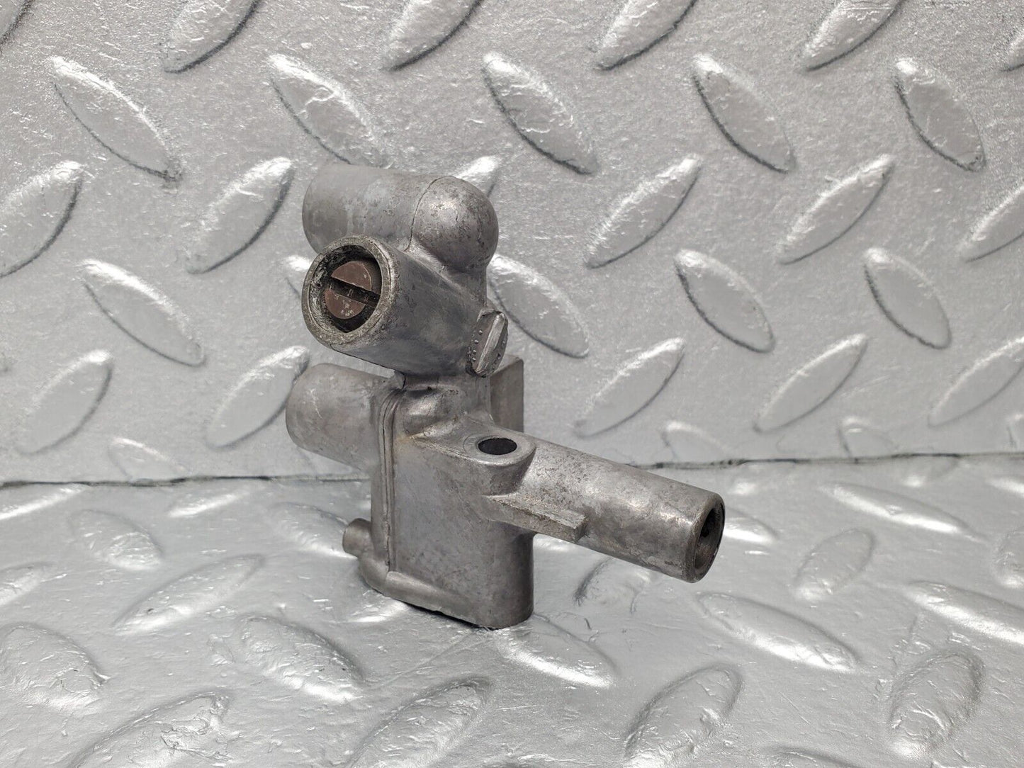 46323 Mercedes-Benz W123 230E Idle Control Valve 1020941212
