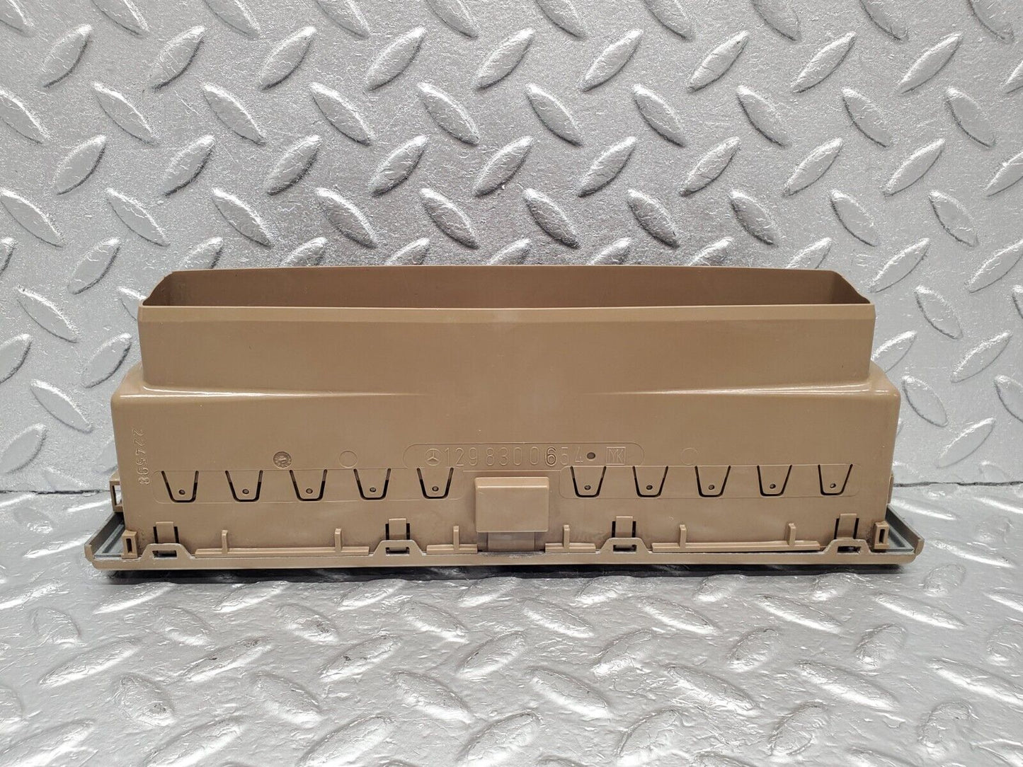 46876 Mercedes-Benz R129 320SL Coupe Dash Centre Air Vent 1298300654