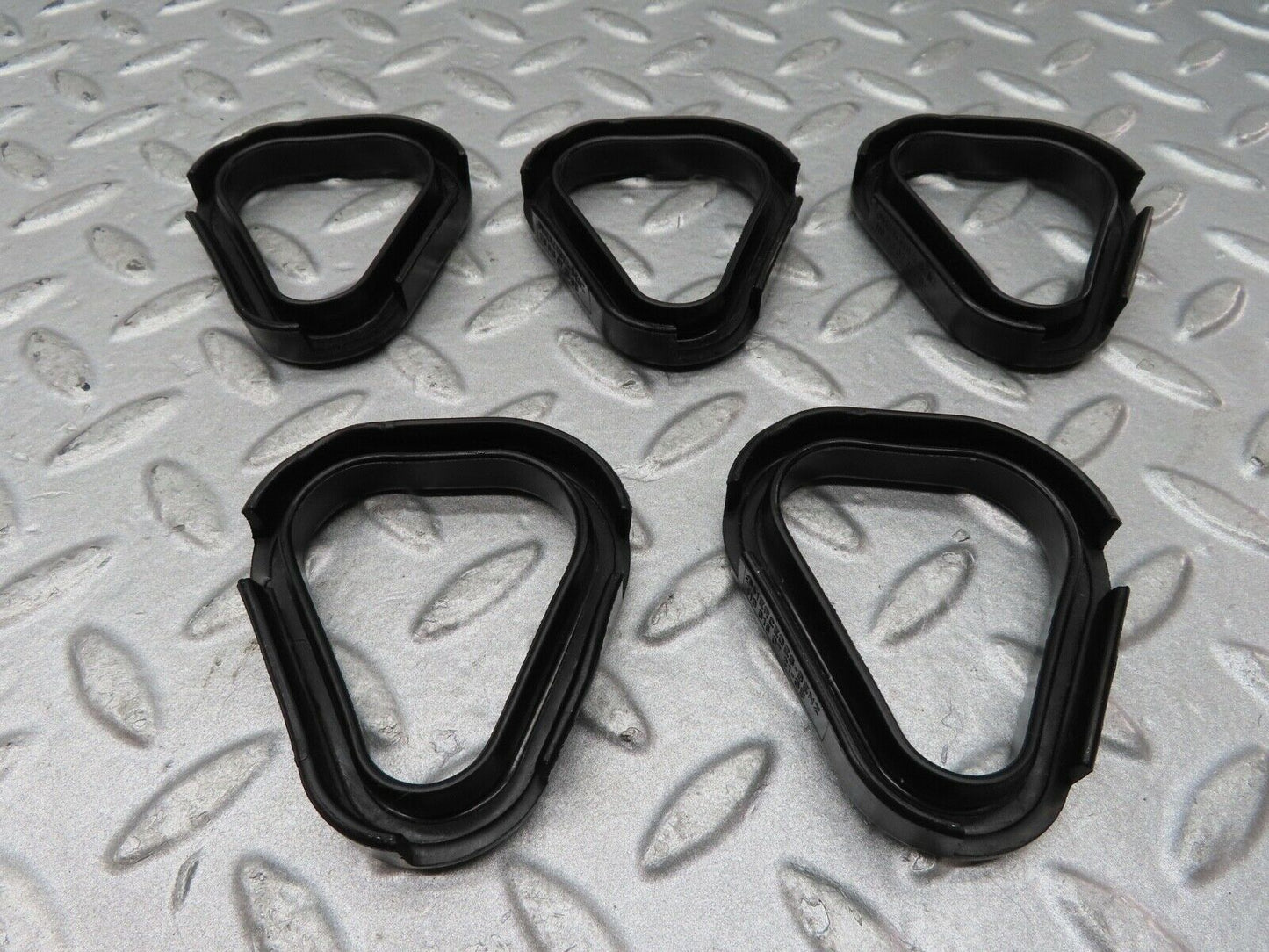 16952 Mercedes-Benz C123 280CE Coupe Valve Cover Gasket Set 1100160721
