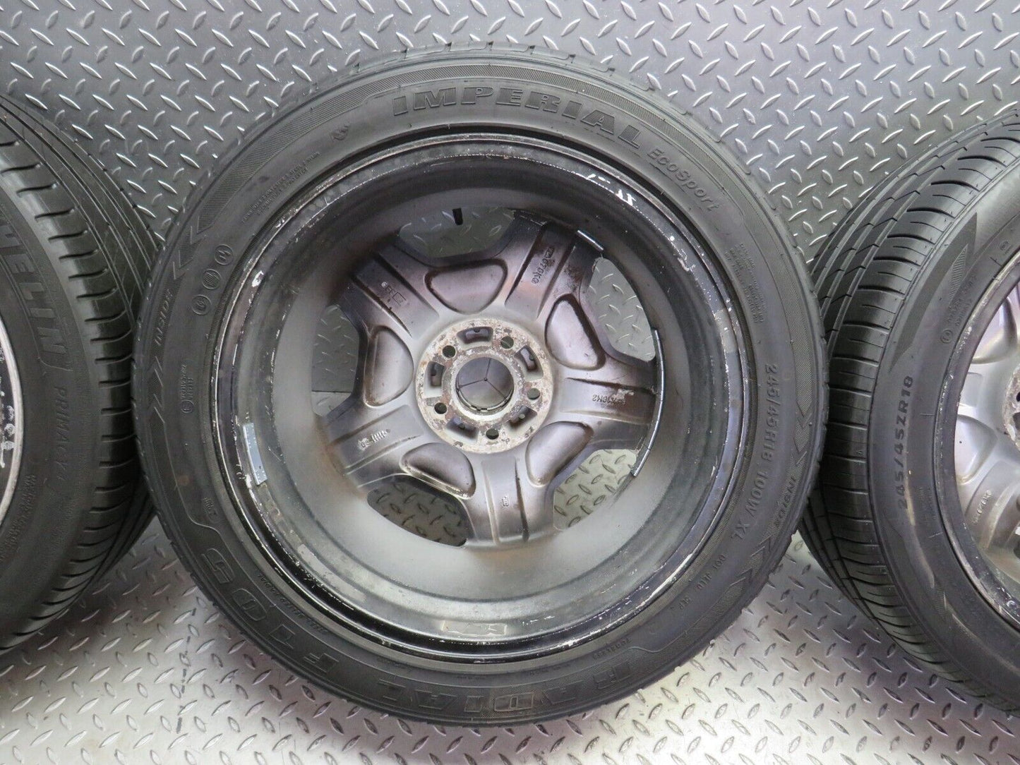 38022 Mercedes-Benz C126 Alloy Wheel Set 8Jx18 H2 ET37