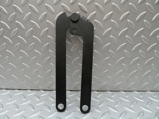 3622 Mercedes-Benz W115 220D Left Bonnet Hinge