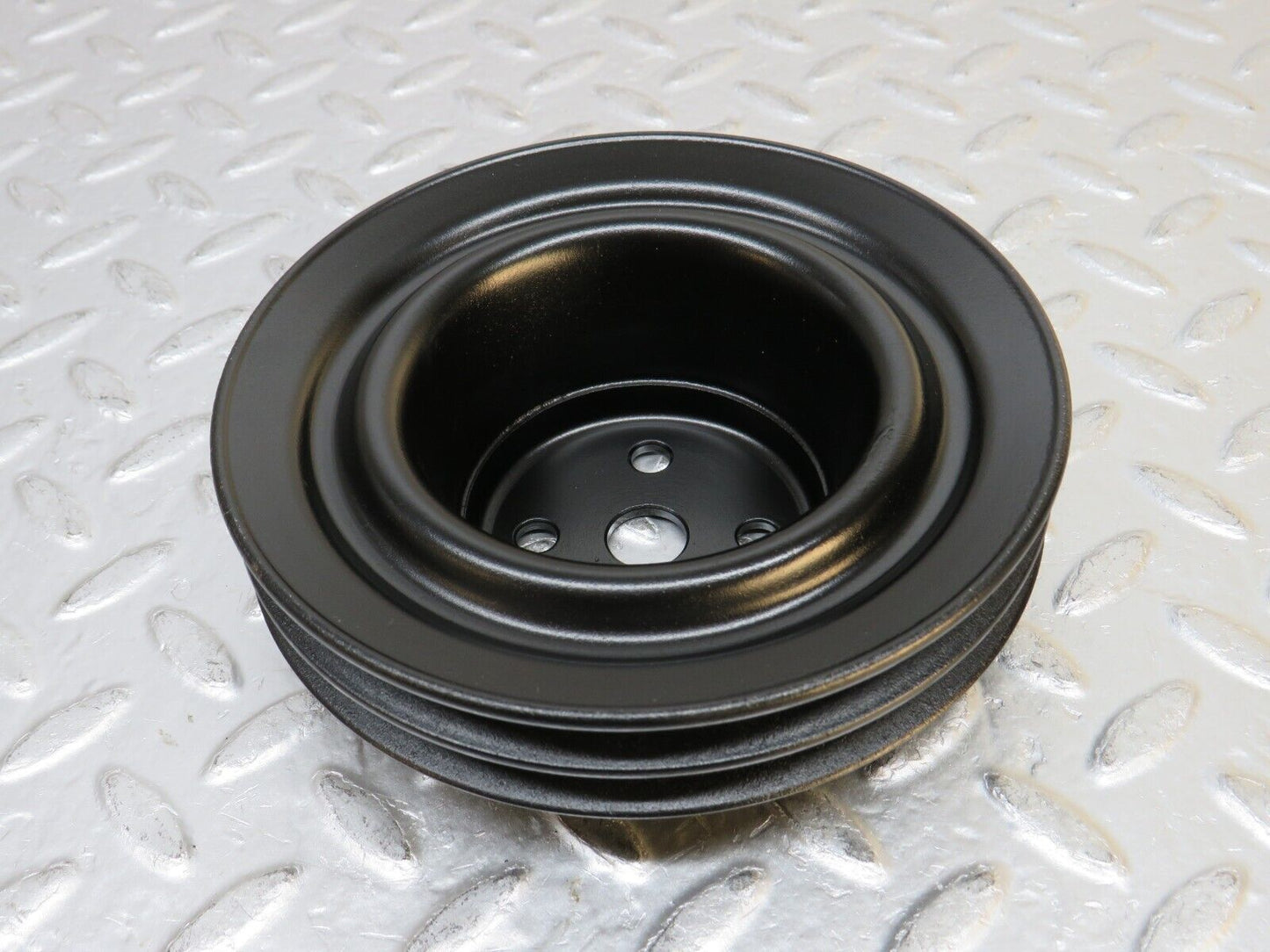 0810 Mercedes-Benz C107 350SLC Coupe Water Pump Pulley