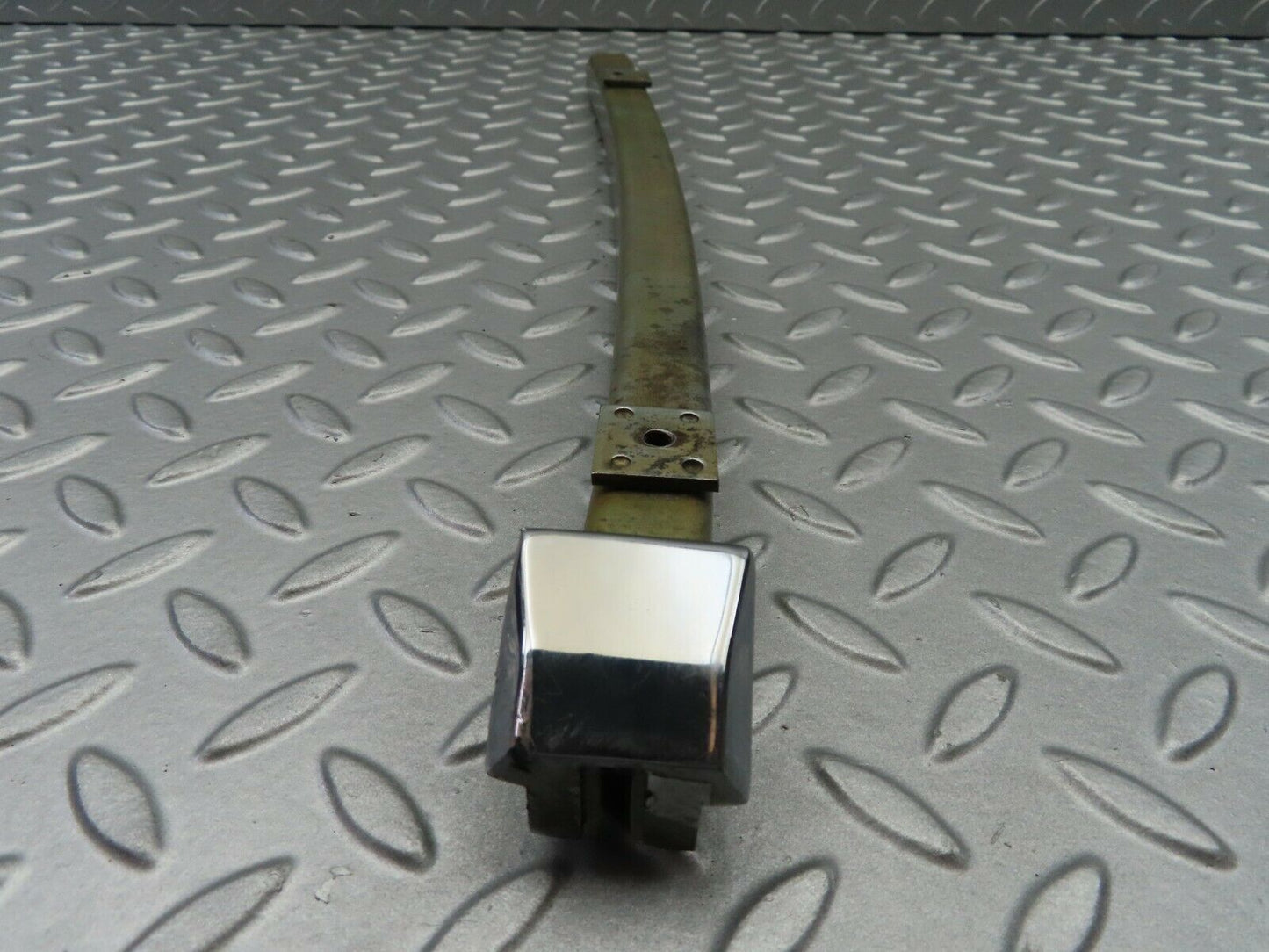 6838 Mercedes-Benz C107 350SLC Coupe Front Left Window Channel