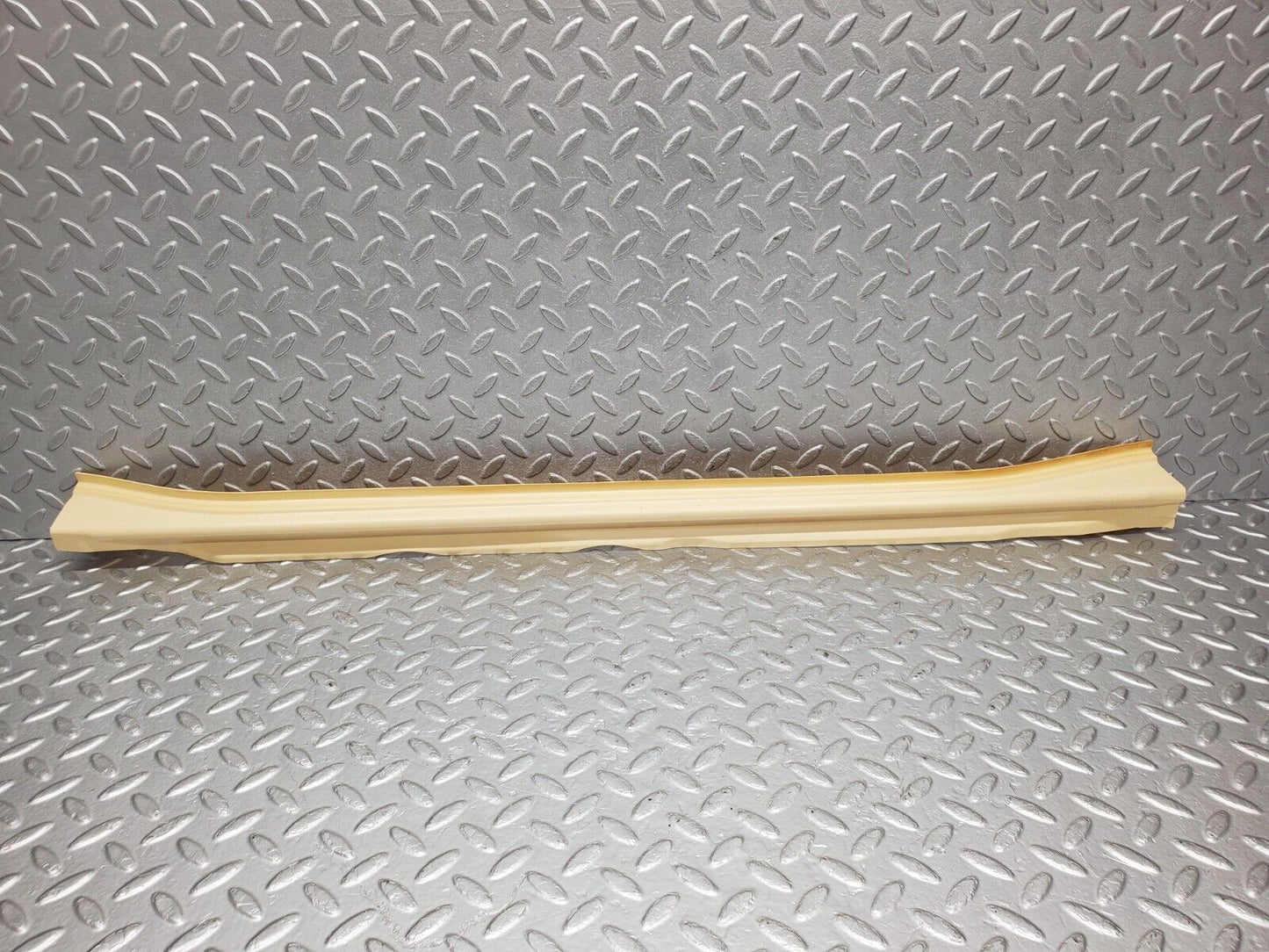 46743 Mercedes-Benz R129 320SL Coupe Left Door Sill Trim Beige 1297270988