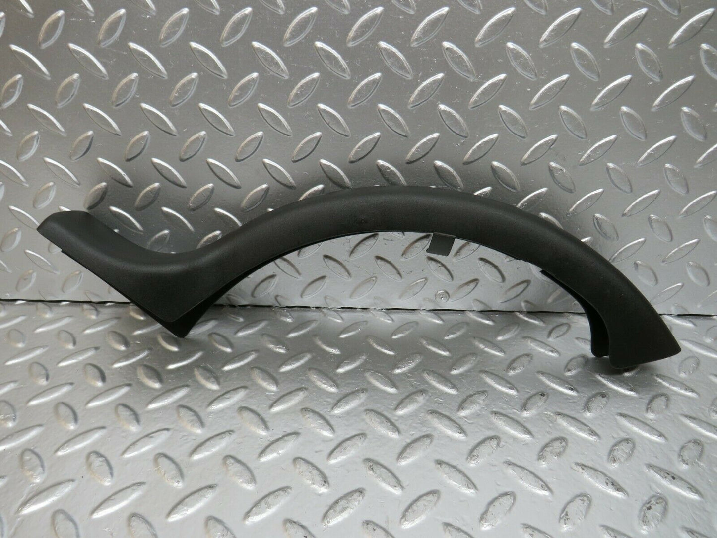 24611 Mercedes-Benz W140 S320 Boot Hinge Plastic Cover Right Side 1408214489