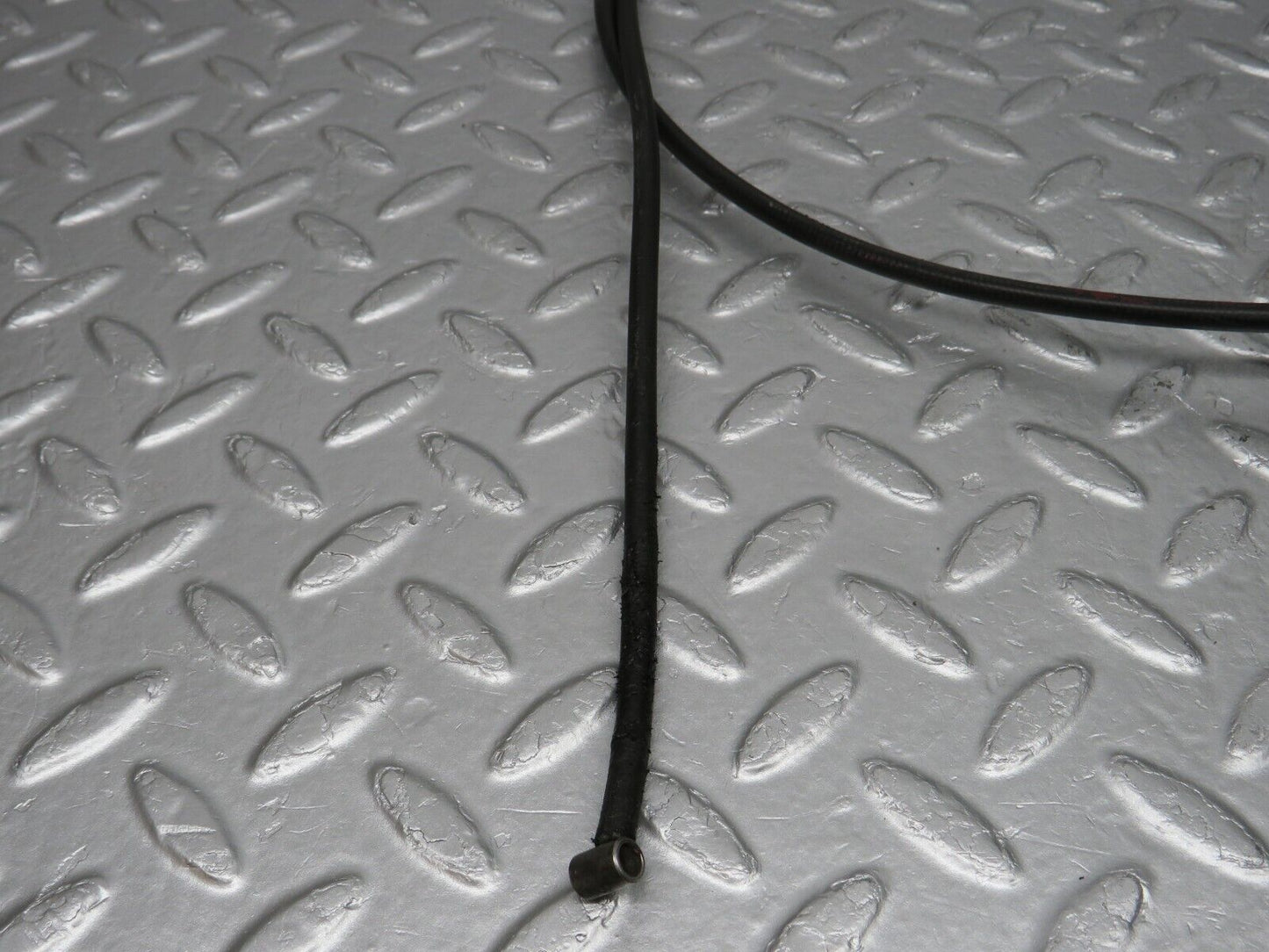 40169 Mercedes-Benz R107 350SL Coupe Bonnet Release Cable