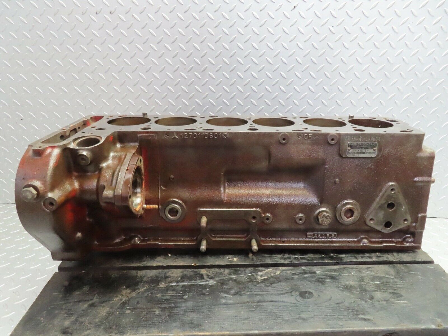 18487 Mercedes-Benz W111 220SE Coupe Engine Block 1270110601 M127.984