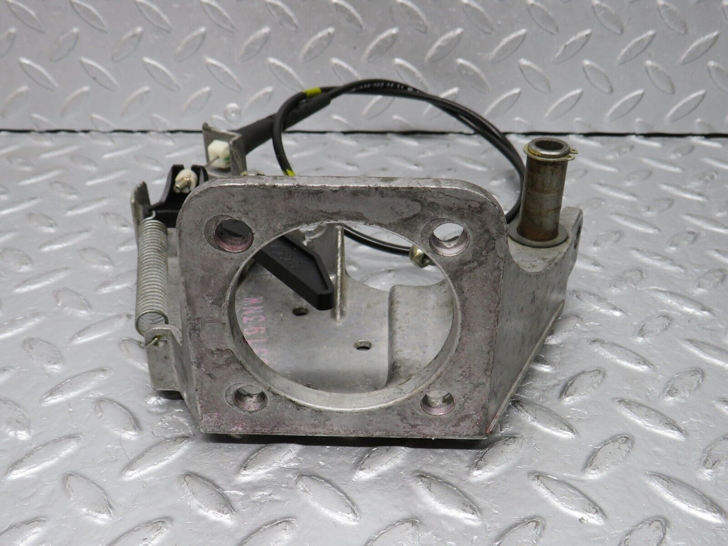 38434 Mercedes-Benz R129 280SL Coupe Brake Pedal Bracket 1402921031 1242901019 1292600651