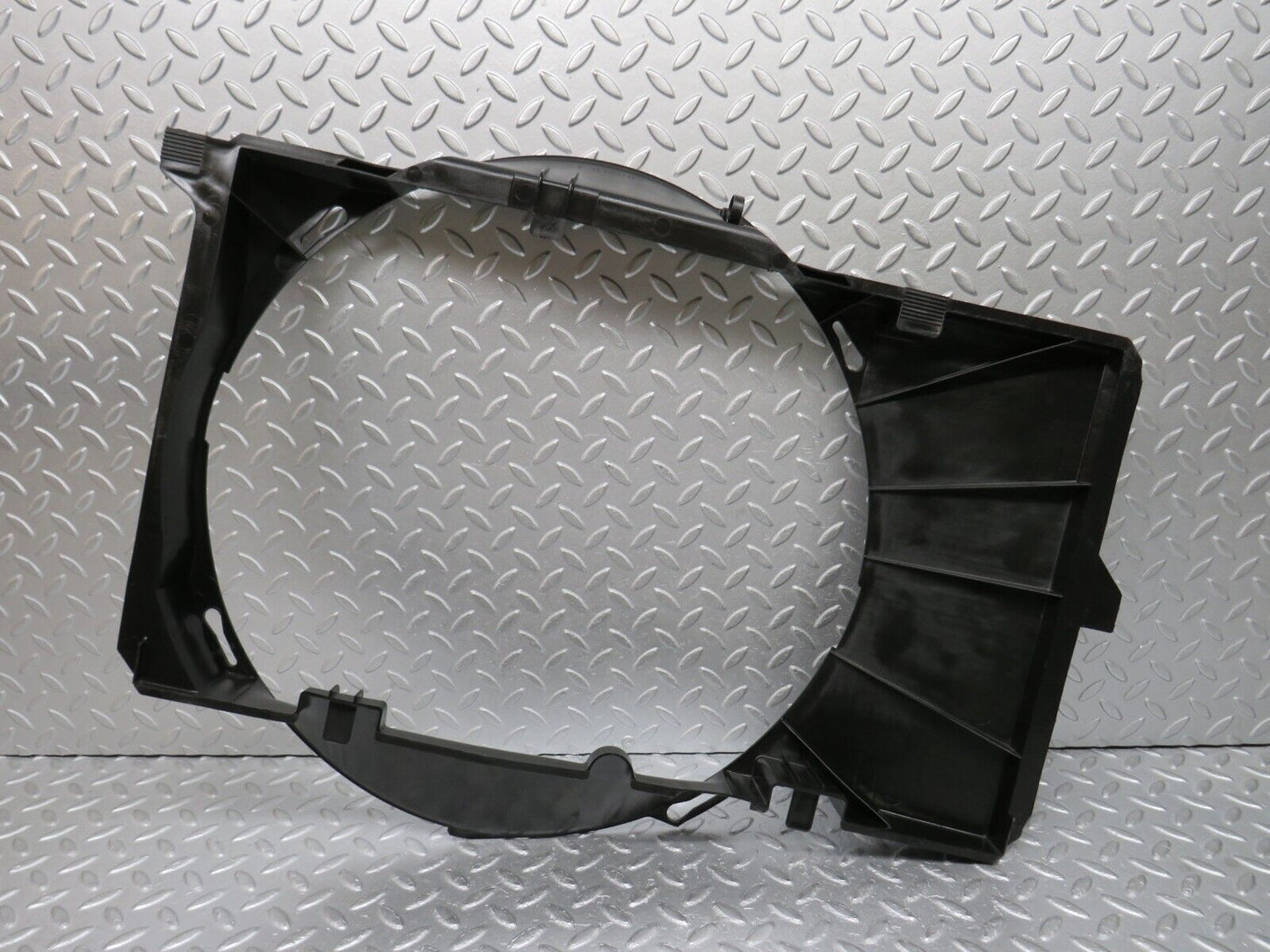 38232 Mercedes-Benz R129 280SL Coupe Radiator Fan Shroud Fan Cover 1295050055