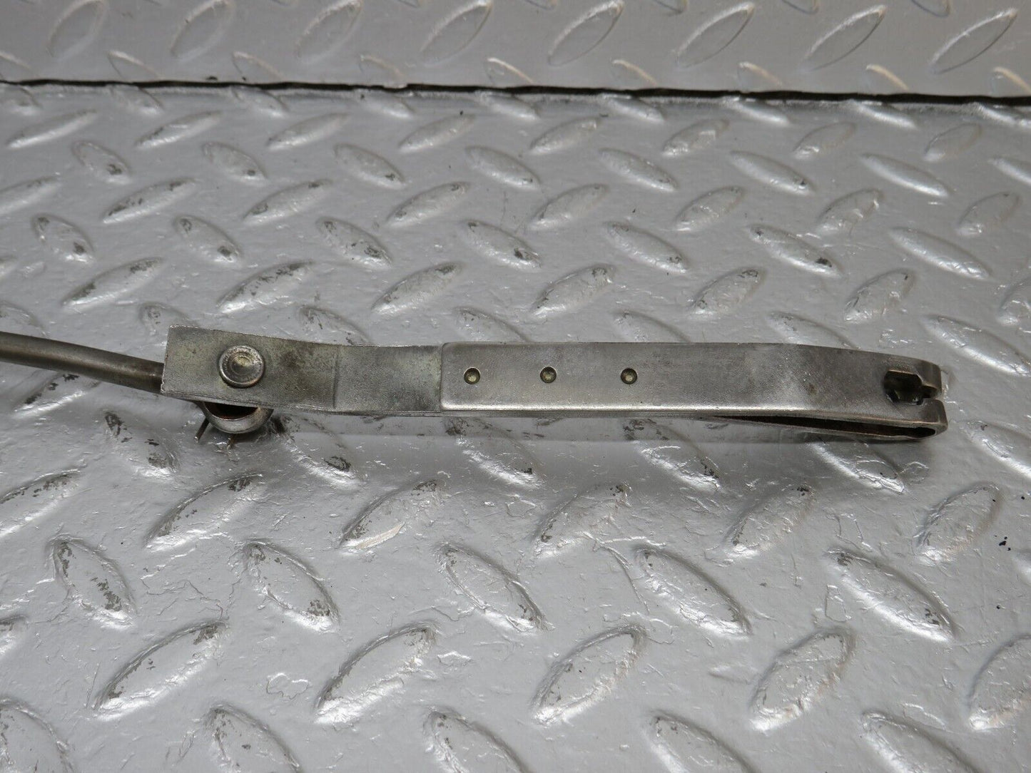 39932 Mercedes-Benz R107 350SL Automatic Gearbox Linkage