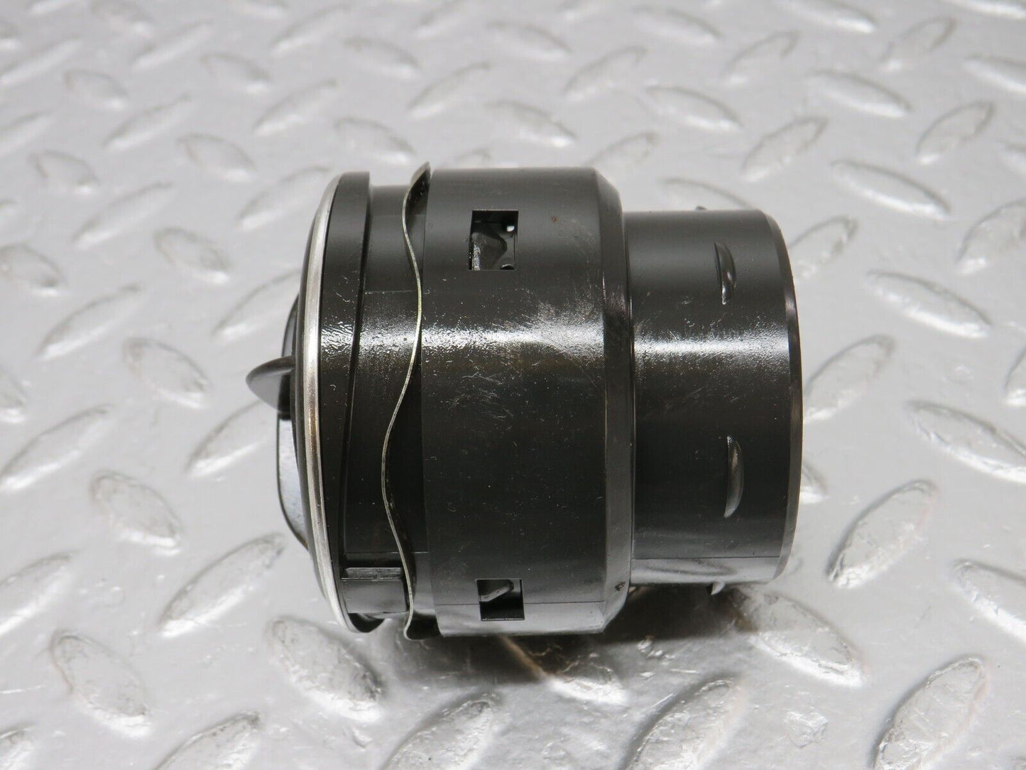 32745 Mercedes-Benz C107 R107 Dashboard Air Vent