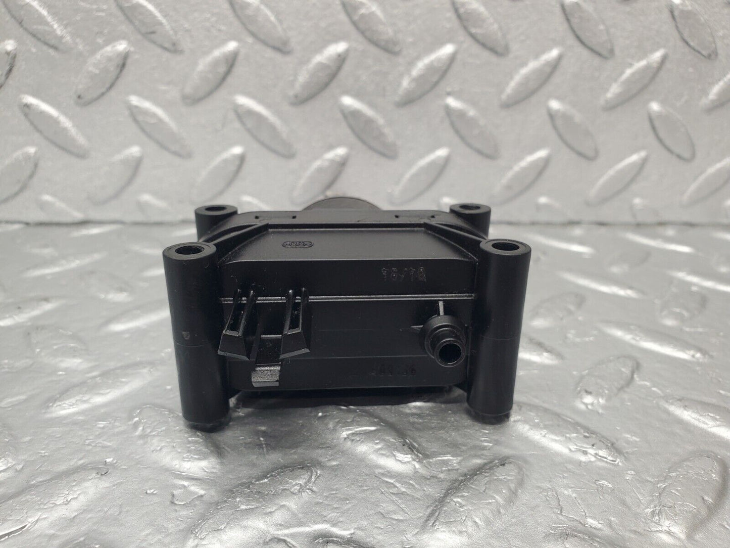 46145 Mercedes-Benz W124 Rear Right Door Lock Vacuum Actuator