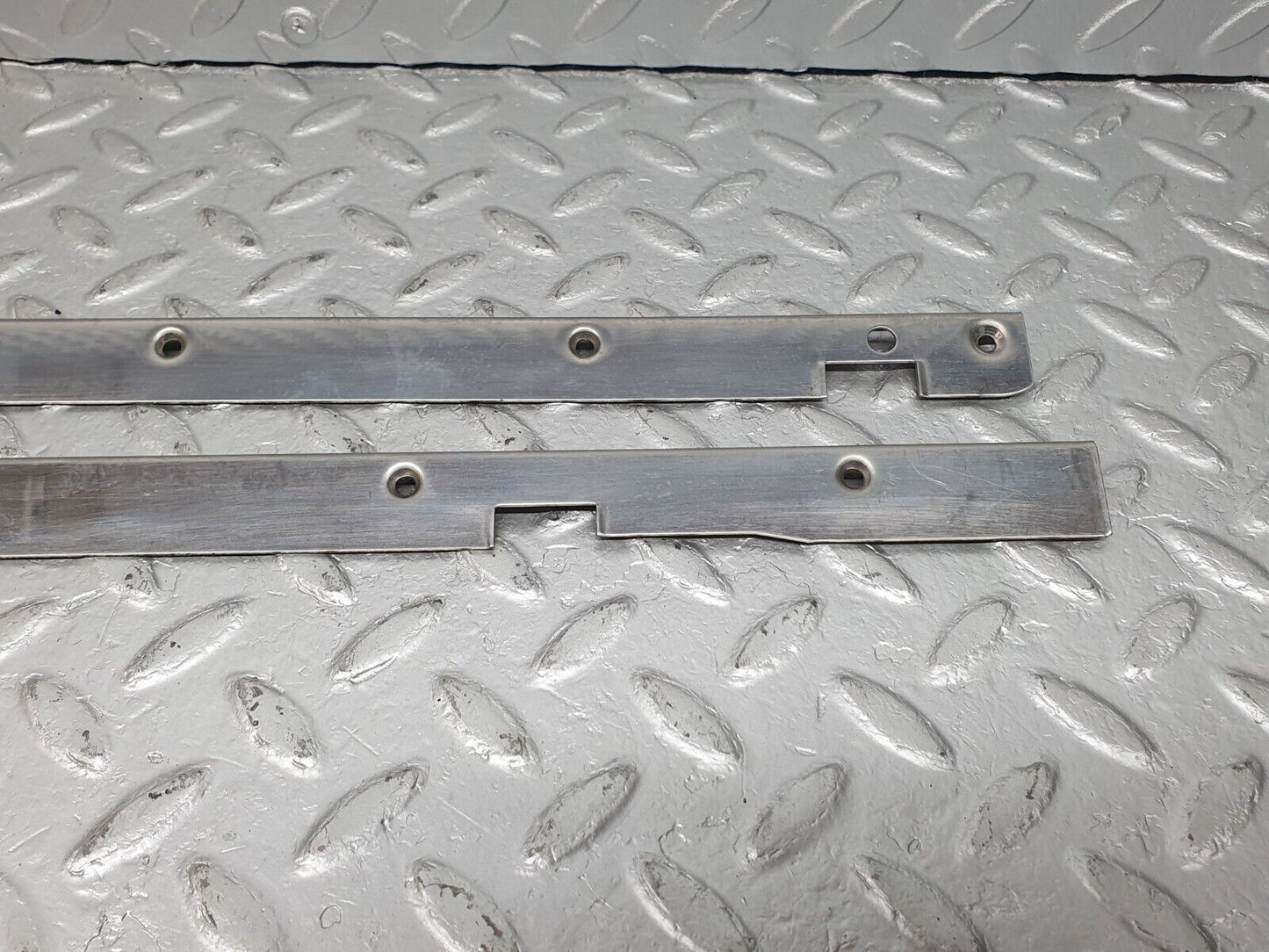 41058 Mercedes-Benz W126 300SE Sunroof Chrome Trim Set