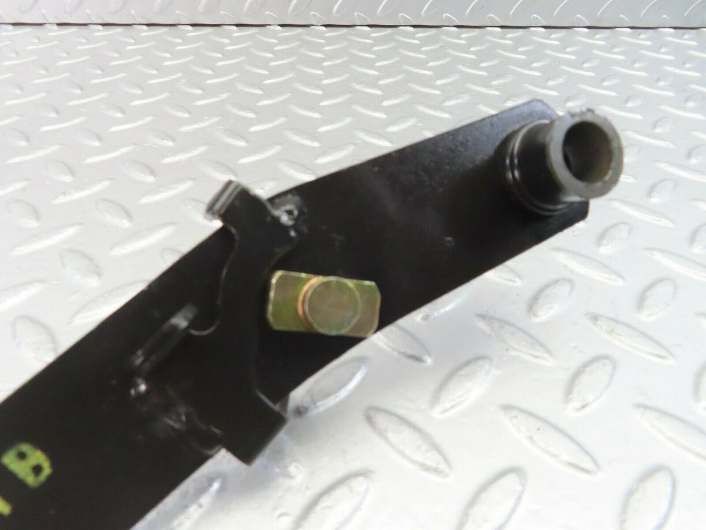 10495 Mercedes-Benz W201 190E Brake Pedal 1232910082