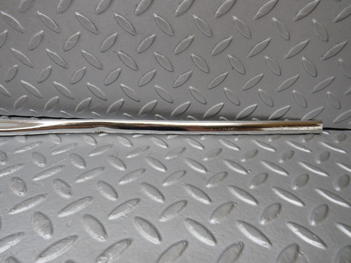 36952 Mercedes-Benz C126 420SEC Coupe Trunk Lid Handle Chrome
