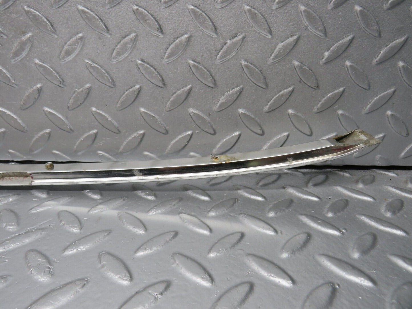 39854 Mercedes-Benz R107 350SL Hardtop Roof Chrome Left Side