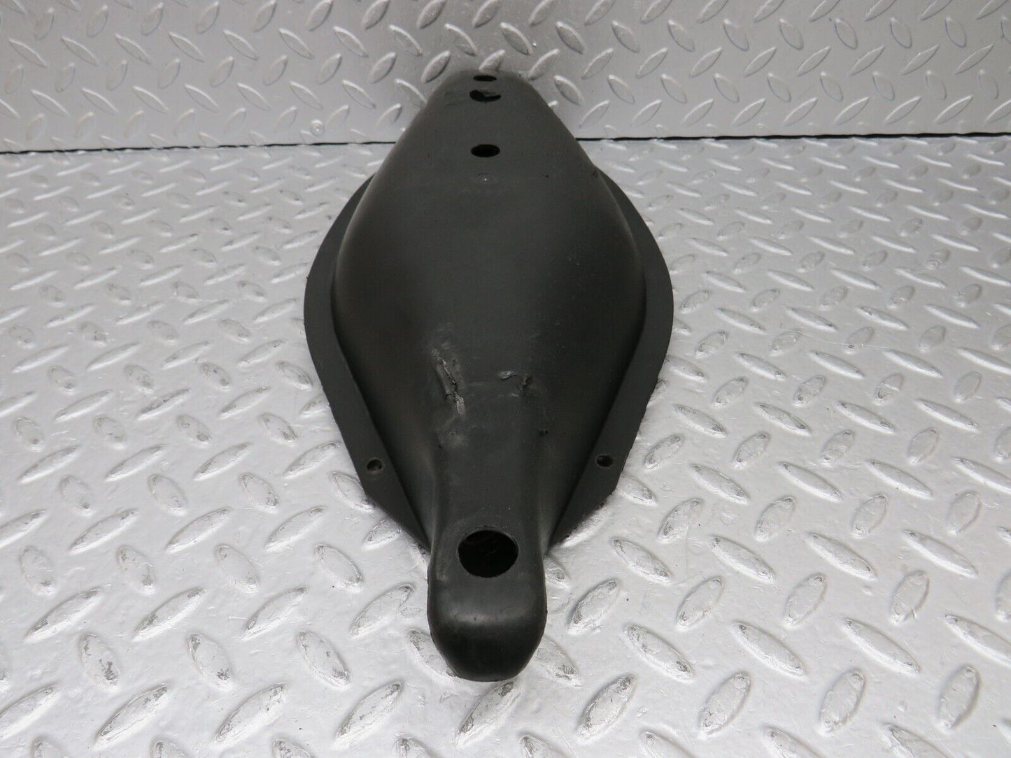 36460 Mercedes-Benz W201 190E 2.0L Rear Control Arm Cover 1243520088