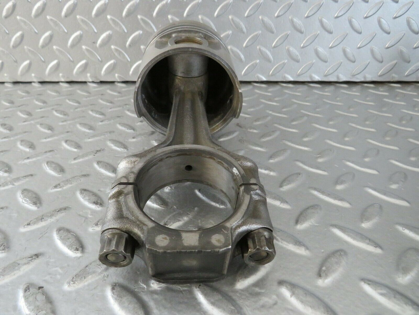 23581 Mercedes-Benz W114 280E Piston With Connecting Rod 86.00 mm