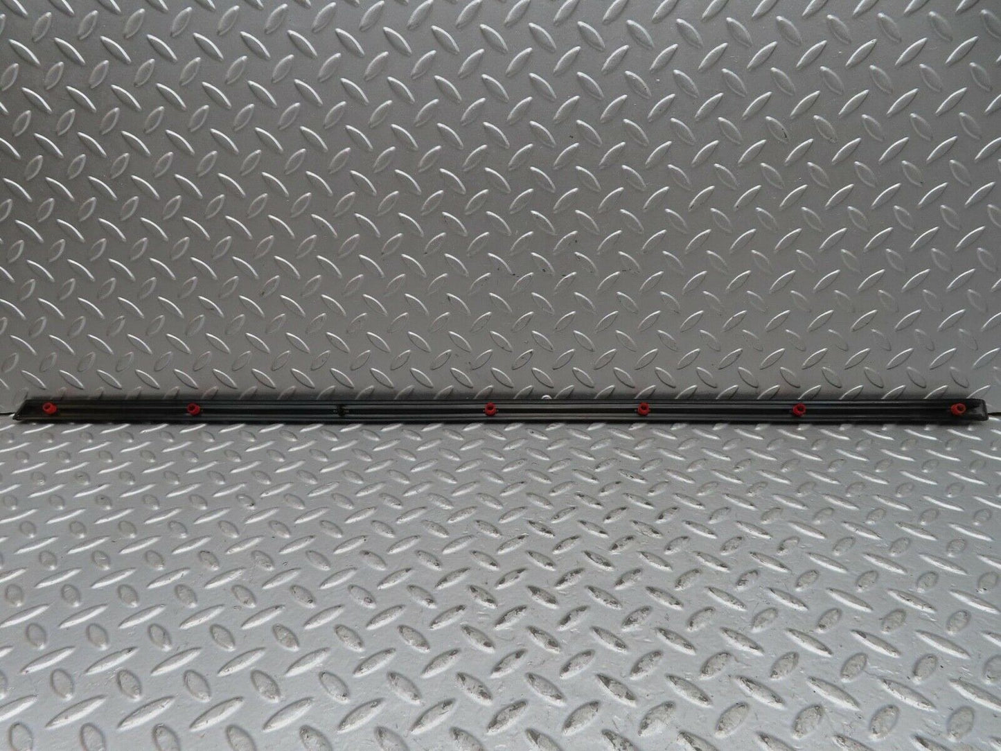 15833 Mercedes-Benz W123 280E Rear Right Door Centre Moulding Trim