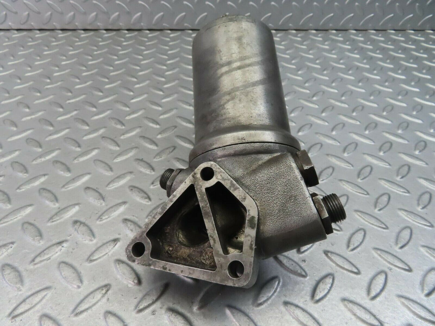 8502 Mercedes-Benz W108 Oil Filter Housing