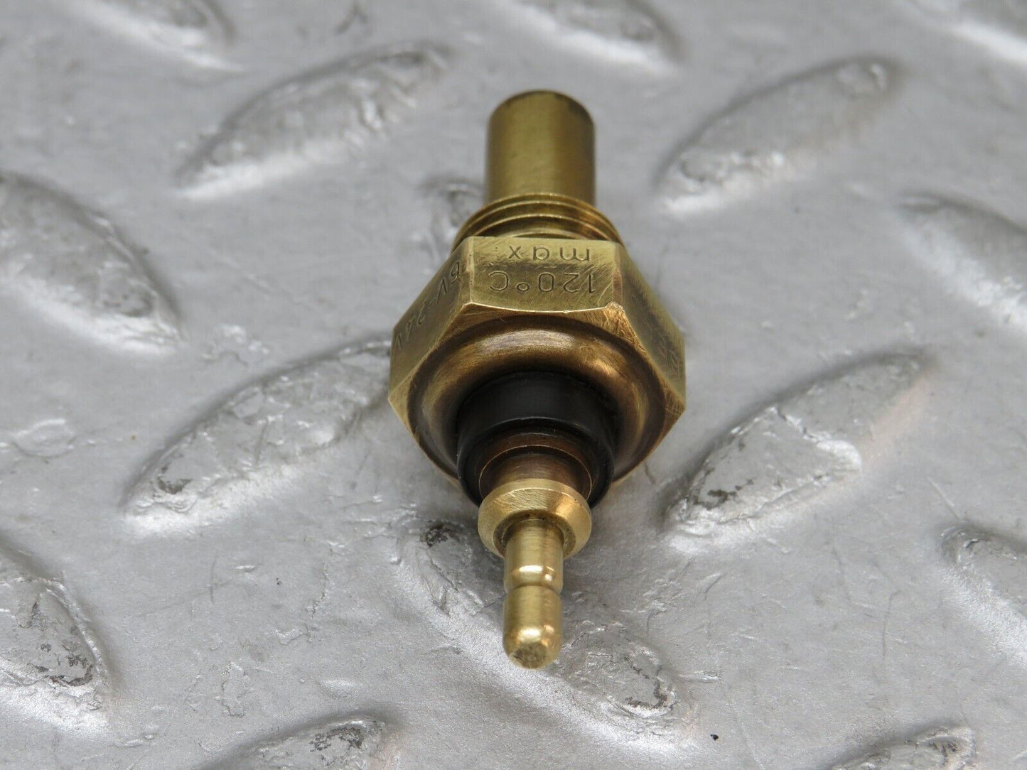 35790 Mercedes-Benz R107 280SL Coolant Temperature Sensor Beru 0055422617
