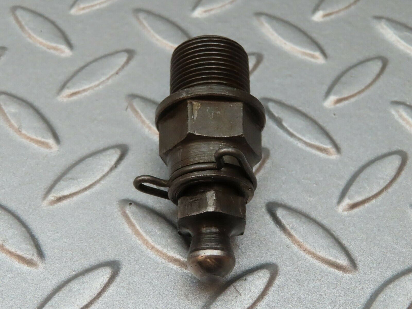3542 Mercedes-Benz W108 280SE Ball Studs For Rocker Arm Mounting (Timing)