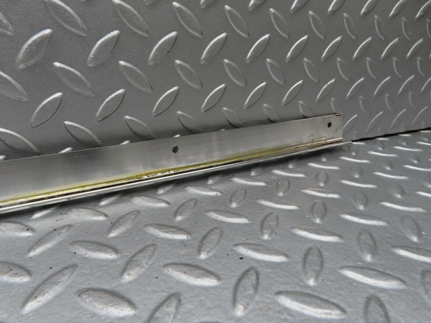 14319 Mercedes-Benz W116 350SE Roof Chrome Moulding Trim Right Side