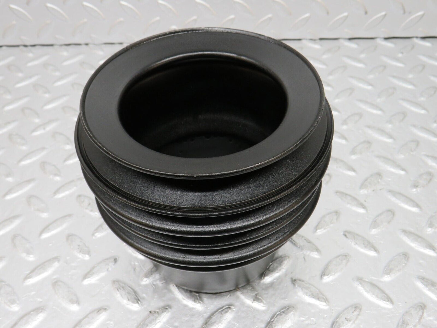 0222 Mercedes-Benz W116 350SE Crankshaft Pulley